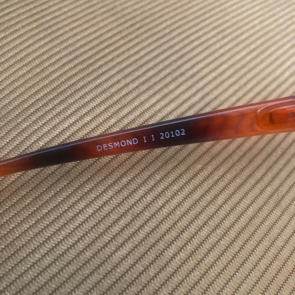 Tortoise Shell Rectangular Glasses - Picture 5 of 5